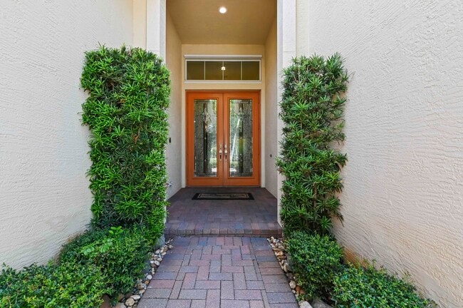 Building Photo - 2350 Bellarosa Circle