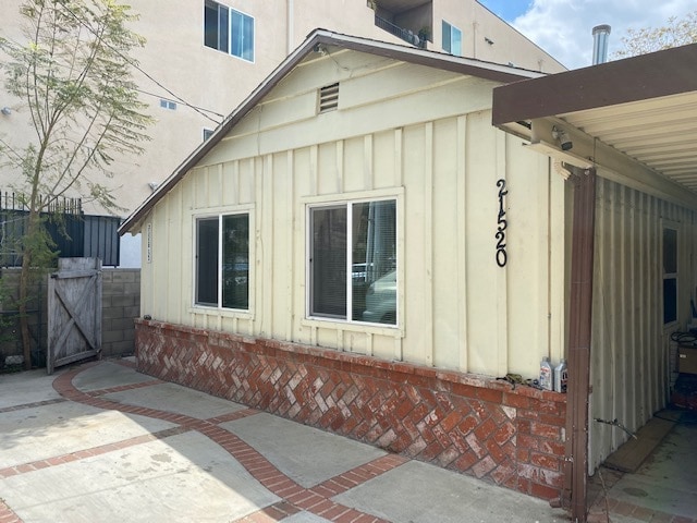 Building Photo - 21520 Saticoy St