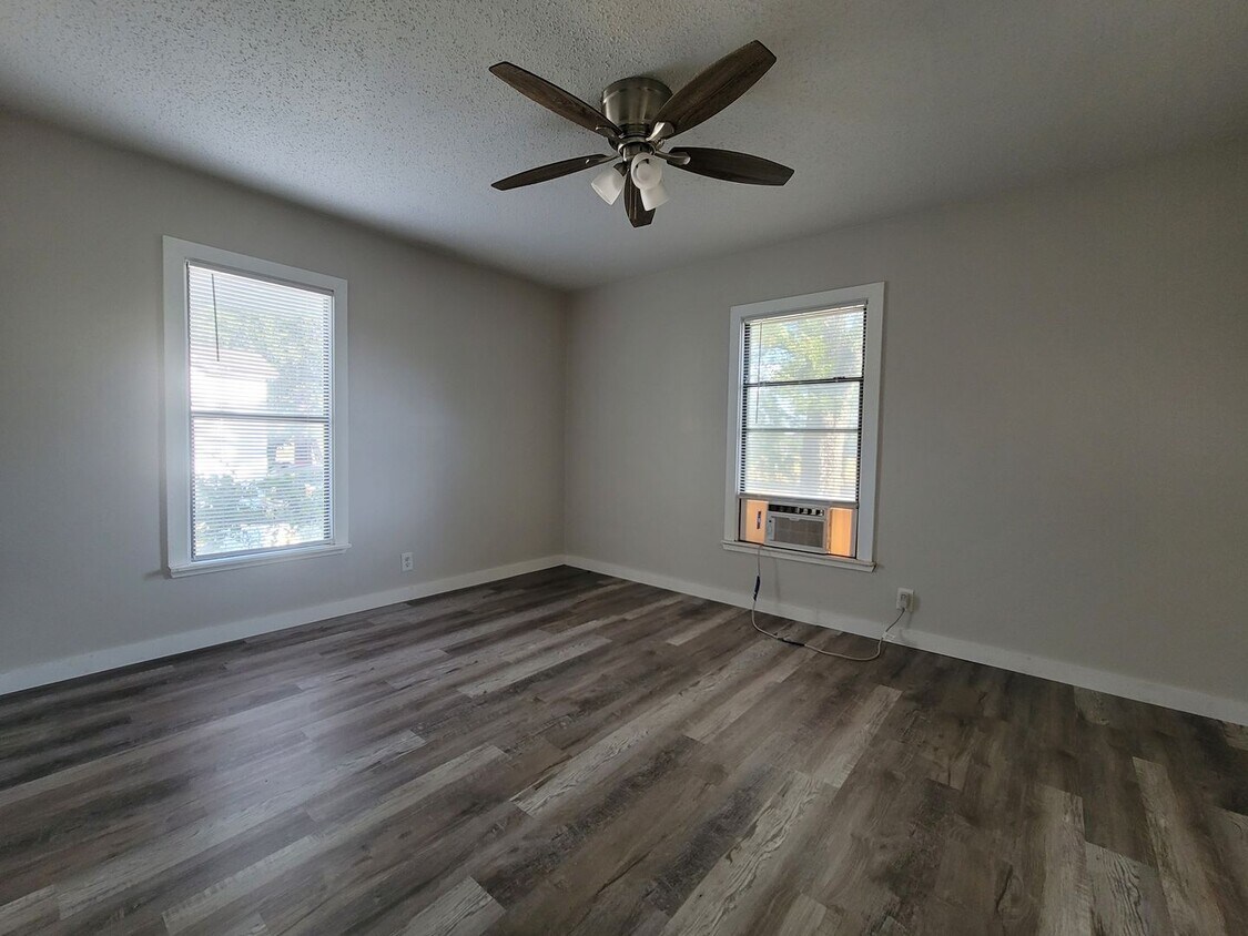 Foto del edificio - 508 Medcalf Dr