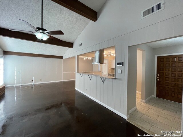 Building Photo - 2006 Crooked Creek St