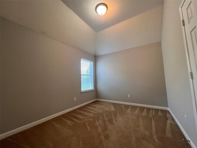 Foto del edificio - 6102 City Shores Ln