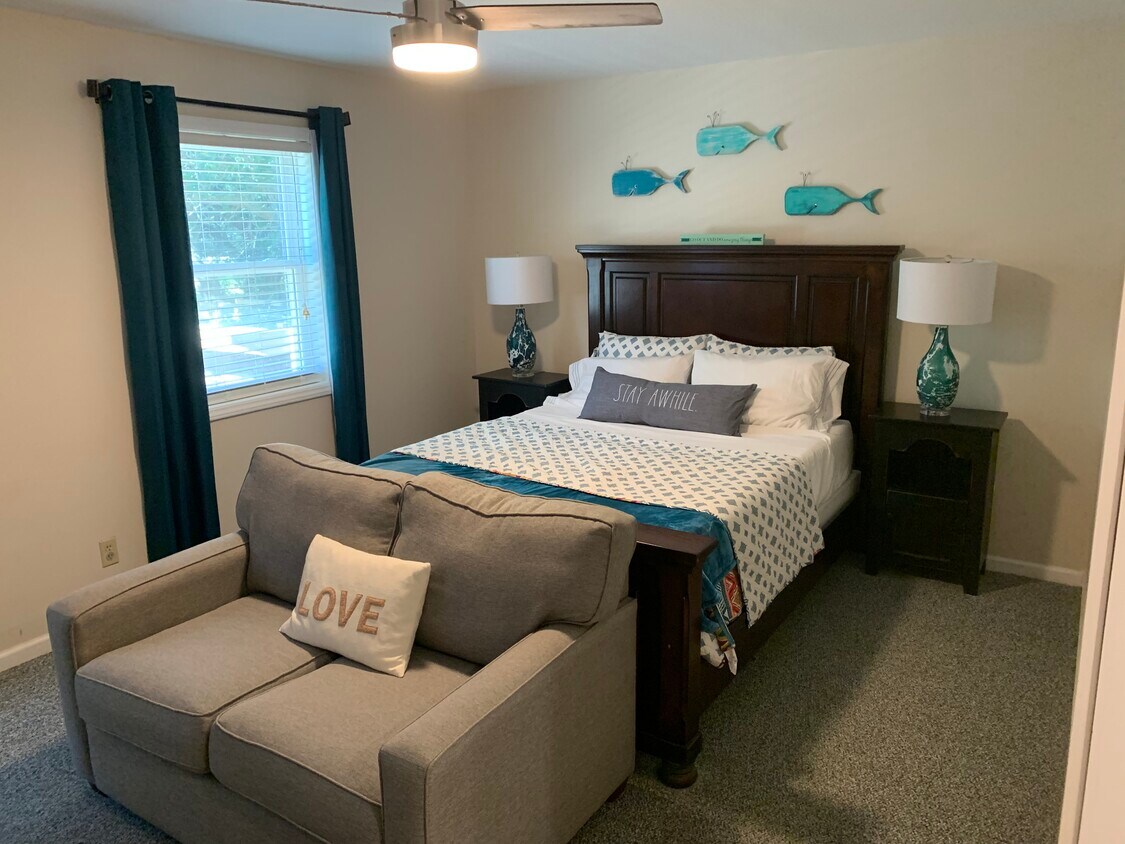 2504 S Compass Ln Unit 1, Nags Head, NC 27959 Apartments in Nags Head