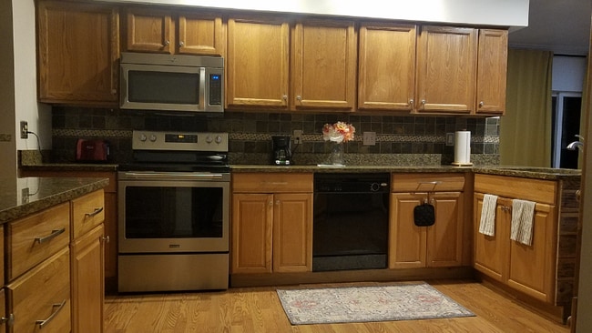 Building Photo - 4 Keystone