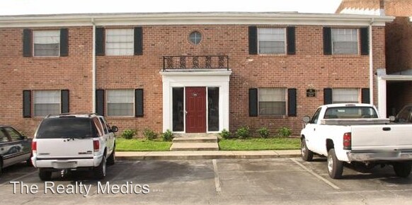 Primary Photo - 1418 W Holden Ave