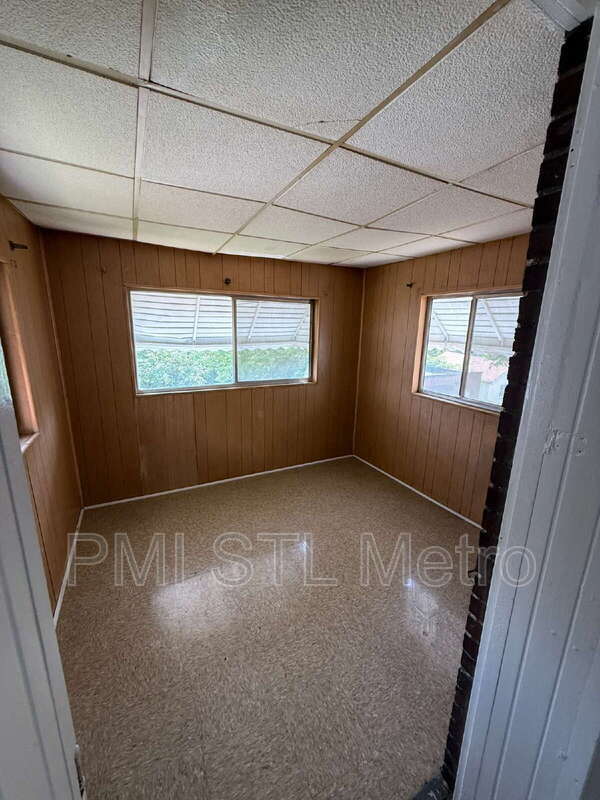 Building Photo - 4820A Farlin Avenue
