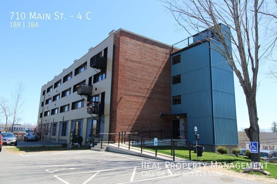 Primary Photo - 710 Main St