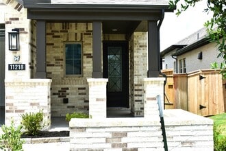 Building Photo - 11218 Apricot Sulpher Dr