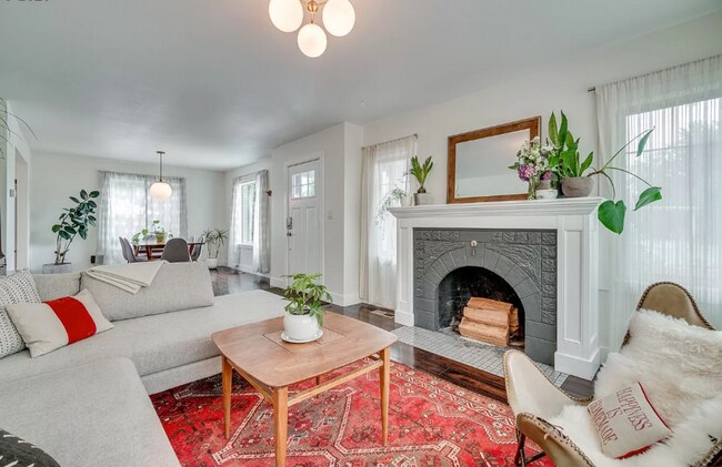 Building Photo - Welcome To This Tastefully Remodeled 1928 ...