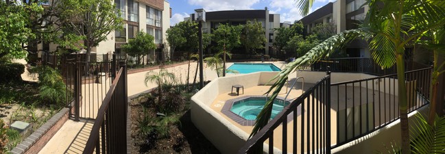 Pool & Jacuzzi - 750 S Spaulding Ave