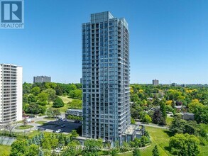 Building Photo - 18 Graydon Hall Dr