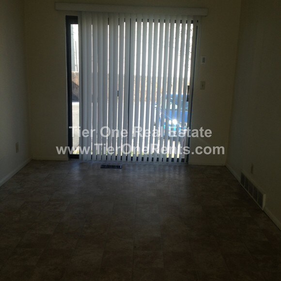 Building Photo - 2738 S Edison St