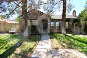 Building Photo - 118 N Heritage Dr