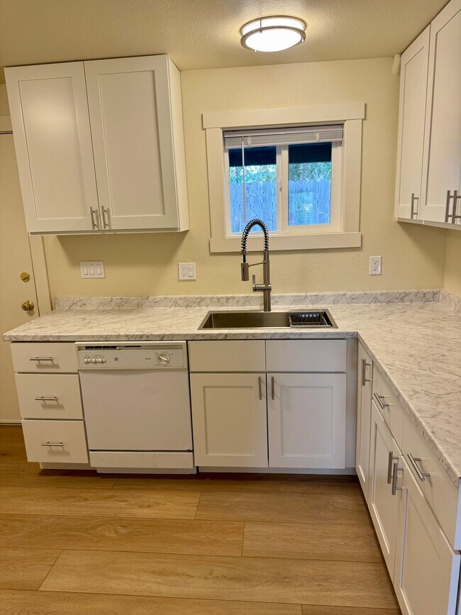 Foto del edificio - 535 Methow St