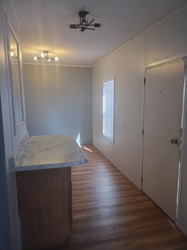 Foto del edificio - 4601 Karie Ln