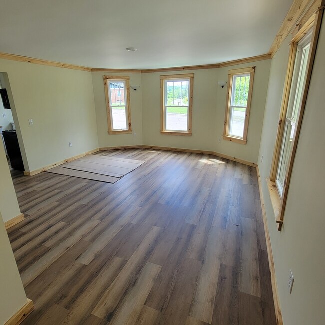 Building Photo - 327 A 327 Sulphur Springs Rd