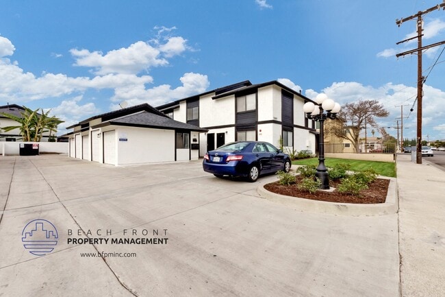 Building Photo - 13881-13891 Cedar St. and 13872-13882 Locu...