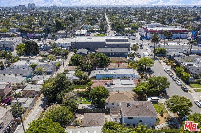Foto del edificio - 1036 Palms Blvd