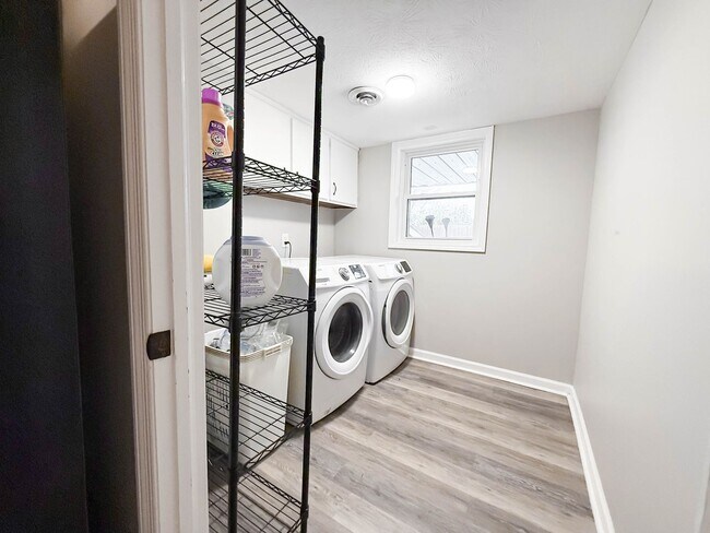 Foto del edificio - Fully Furnished Studio | Green Island Hills | All Utilities Included | Mid-Term Rental