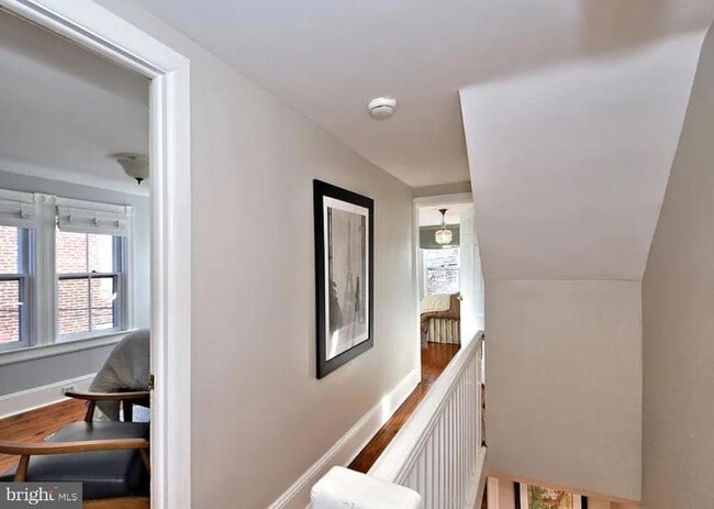 Foto del edificio - 143 N State St