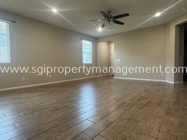 Foto del edificio - 17322 W Country Club Terrace