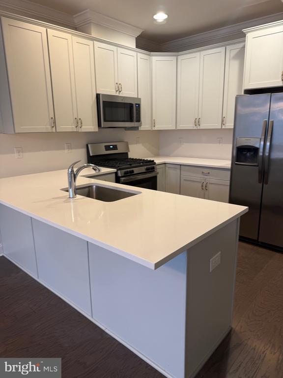 Foto del edificio - 220 Charles Ellis Dr