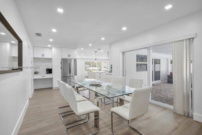 Foto del edificio - 6991 NE 7th Ave