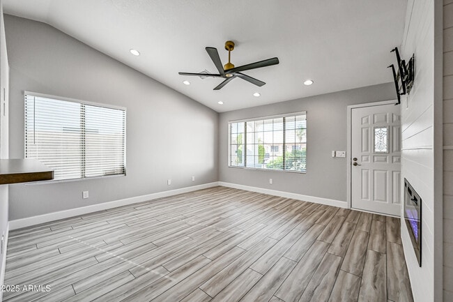 Building Photo - 3735 W Charlotte Dr