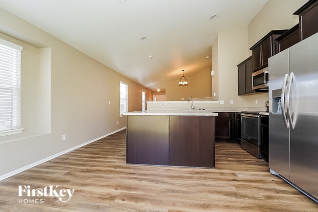 Building Photo - 10272 Olathe Way