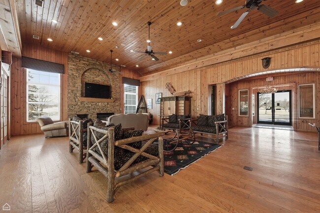 Foto del edificio - Mallard Point Apartments