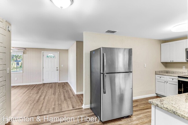 Foto del edificio - 4 br, 2 bath House - 4650 TRANSPORT ROAD