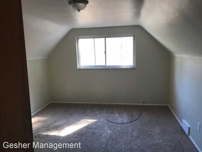 Building Photo - 4 br, 2 bath House - 222 Anthon Dr