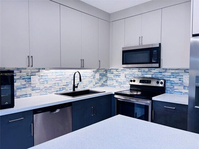 Foto del edificio - 12975 SW 28th Ct