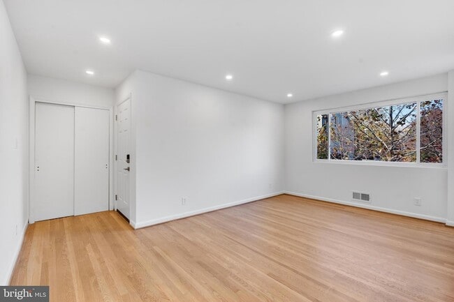 Foto del edificio - 618 19th St S