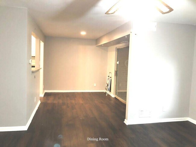 Building Photo - 123 Echelon Rd