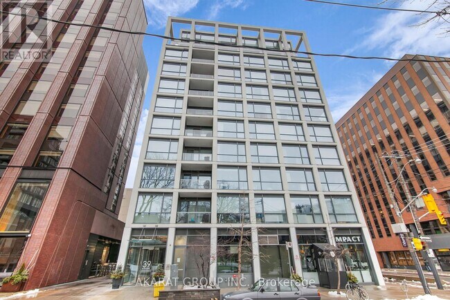 Building Photo - 39 Brant St