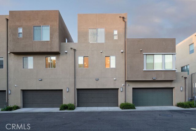 Building Photo - 122 Cadence