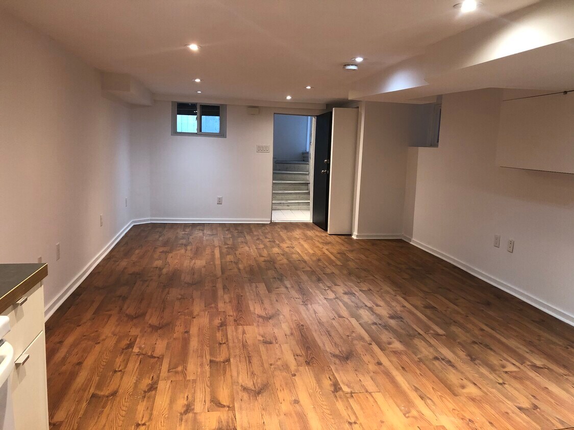 Photo principale - 1235 Gerrard St E