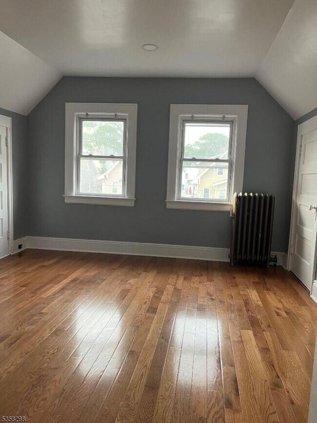 Foto del edificio - 305 Greylock Pkwy