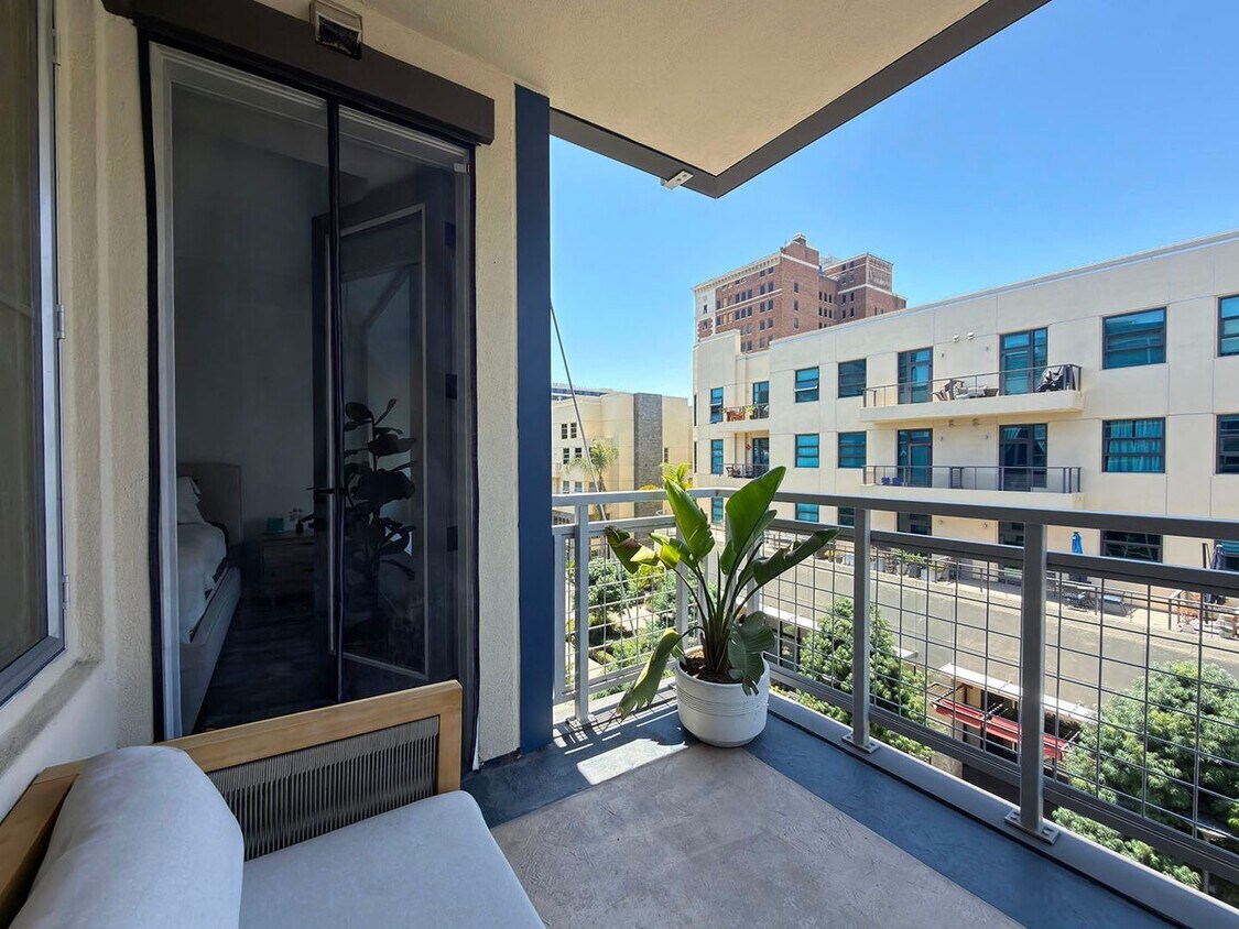 Photo - 150 The Promenade N, Unit 415