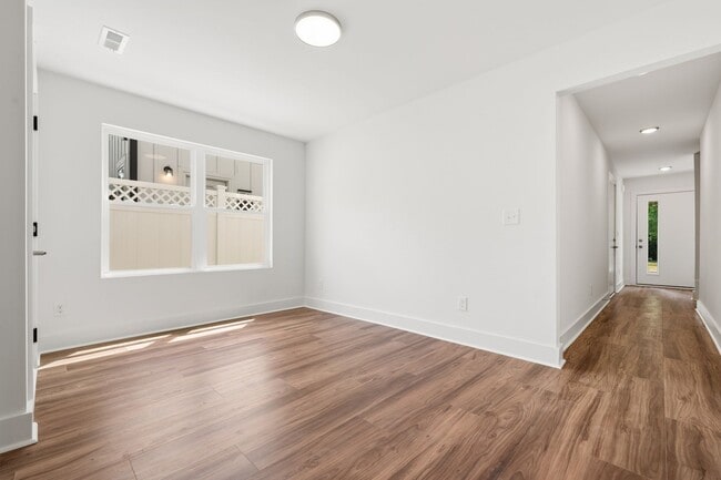 Building Photo - 711 Gerard St