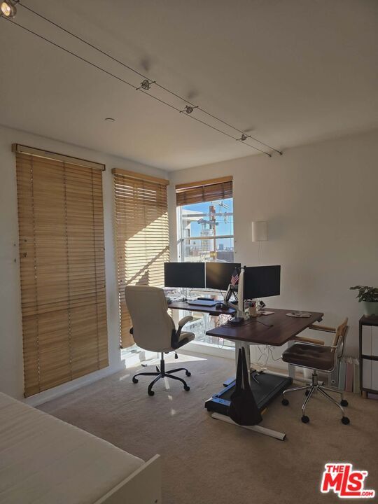 Foto del edificio - 964 Hancock Ave