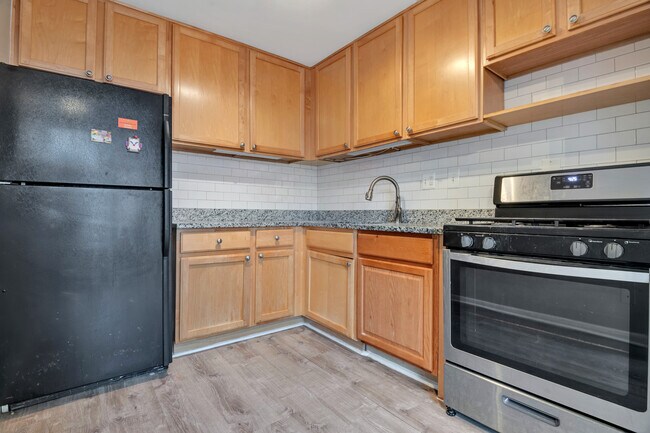 Foto del edificio - 2400 41st St NW
