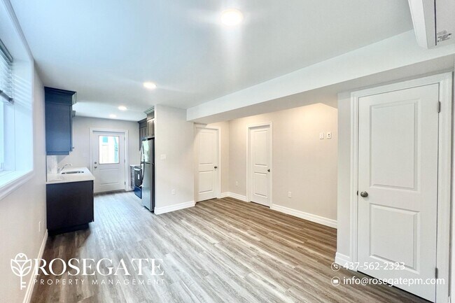 Building Photo - Bright 1?Bed 1?Bath Apartment in Central K...