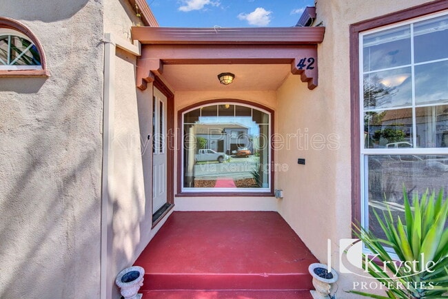 Foto del edificio - 42 D St