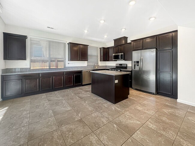 Foto del edificio - Super Desirable Wingfield Springs Single-Story 3 Bd 2-Car Garage