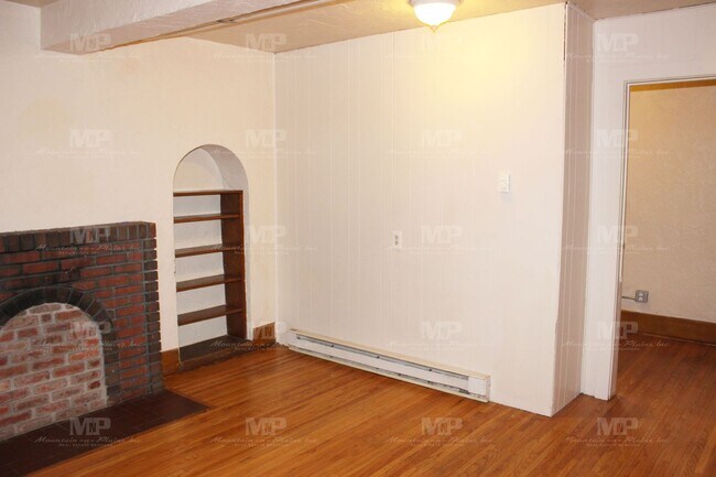 Foto del edificio - 322 1/2 W Laurel St