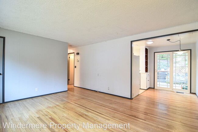 Building Photo - 2 br, 1 bath House - 20121 6th Pl NE