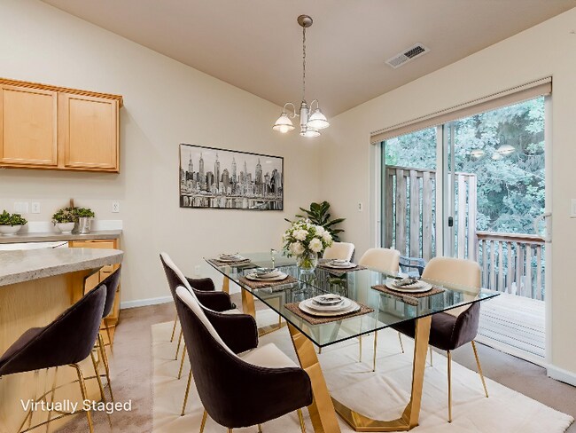 Foto del edificio - 503 NW Cypress St