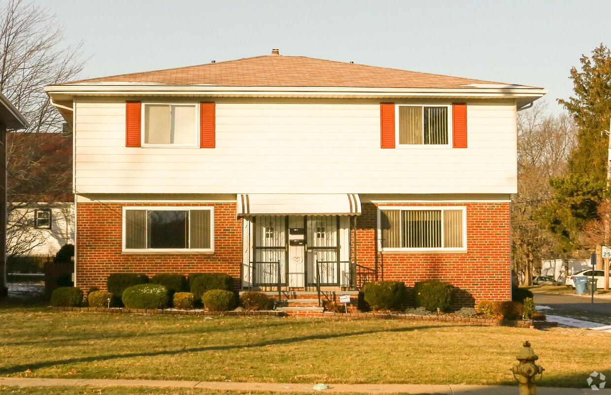 Building Photo - 6650 State Rd