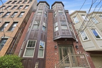 Building Photo - 610 Madison St